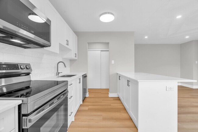 Photo - 437 Hazel St