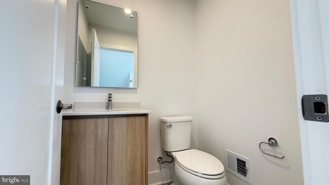 Photo - 2106 Henson Norris St