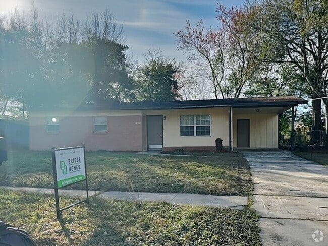 Building Photo - 7428 Sharbeth Dr N Rental