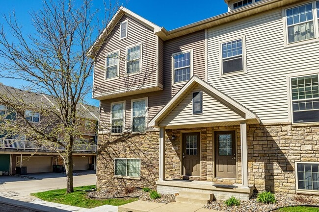 Photo - JOHNSTON SCHOOLS!! 3 Bed 2.5 Bath Townhome in Grimes