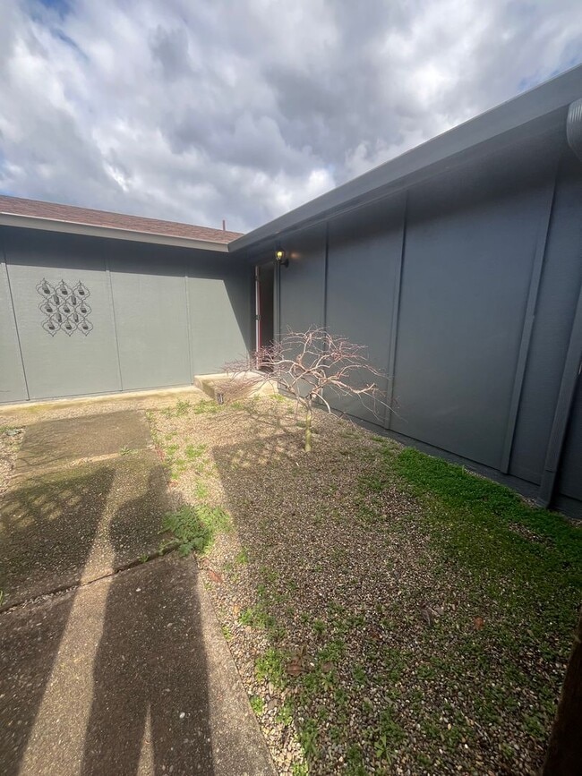 Photo - 2-bedroom 1-bathroom duplex