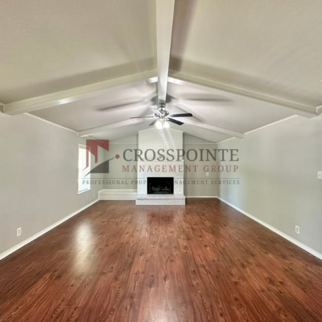 Photo - Beautiful 4 Bedroom 2 Bathroom home in Tyler!