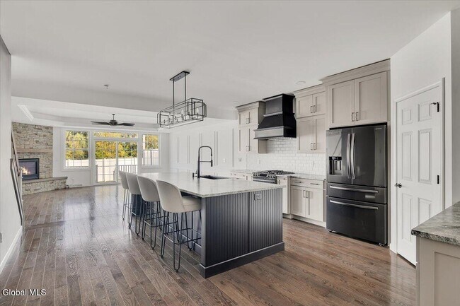 Photo - 22 Stacey Wy