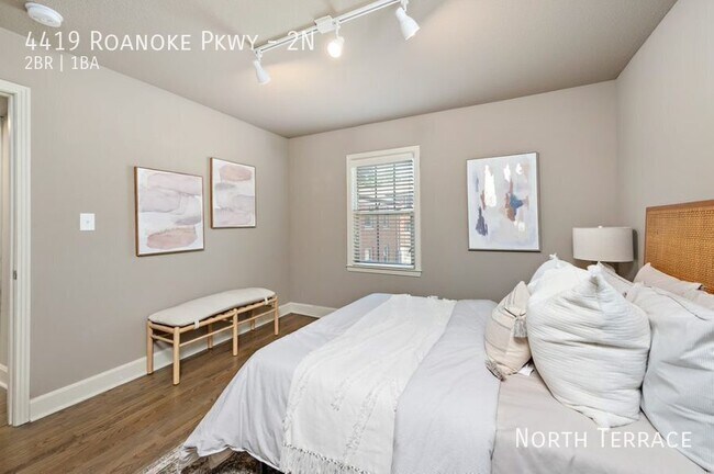 Photo - 4419 Roanoke Pkwy Unit 2N