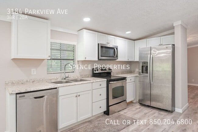 Photo - 3184 Parkview Ave