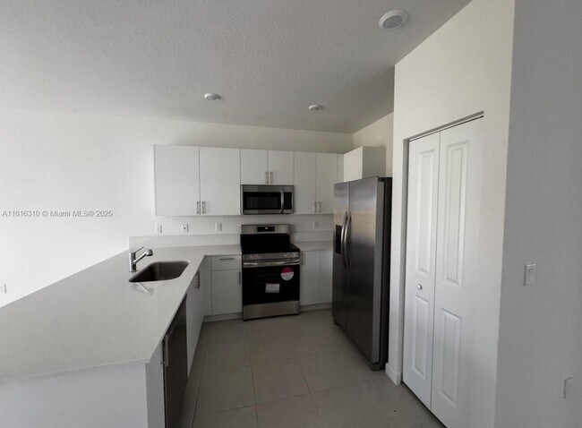 Photo - 112 SW 184th Way