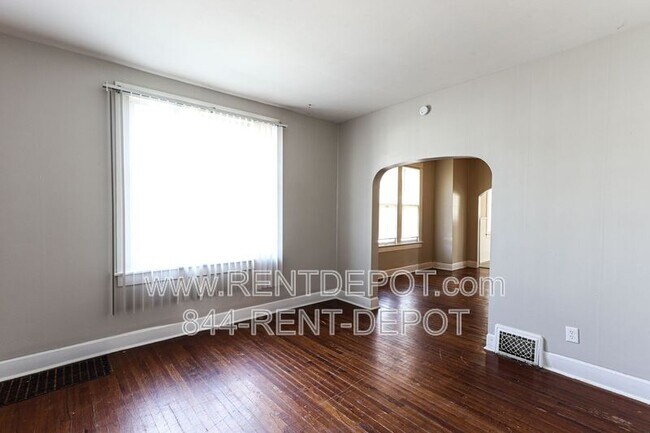 Photo - 1500 S Morton Ave