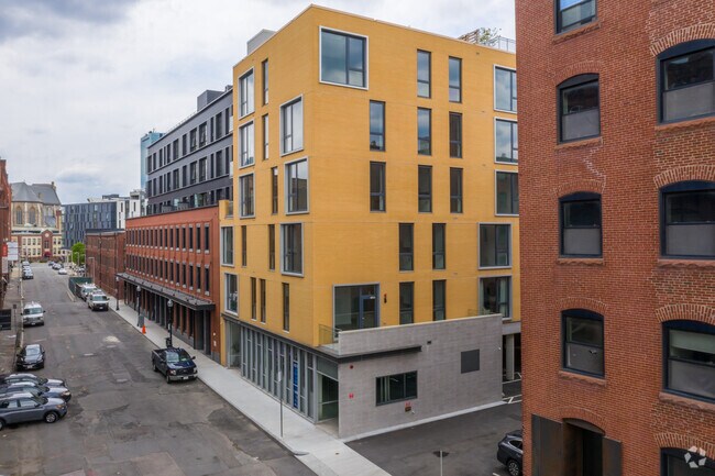 Primaria - 88 Wareham St