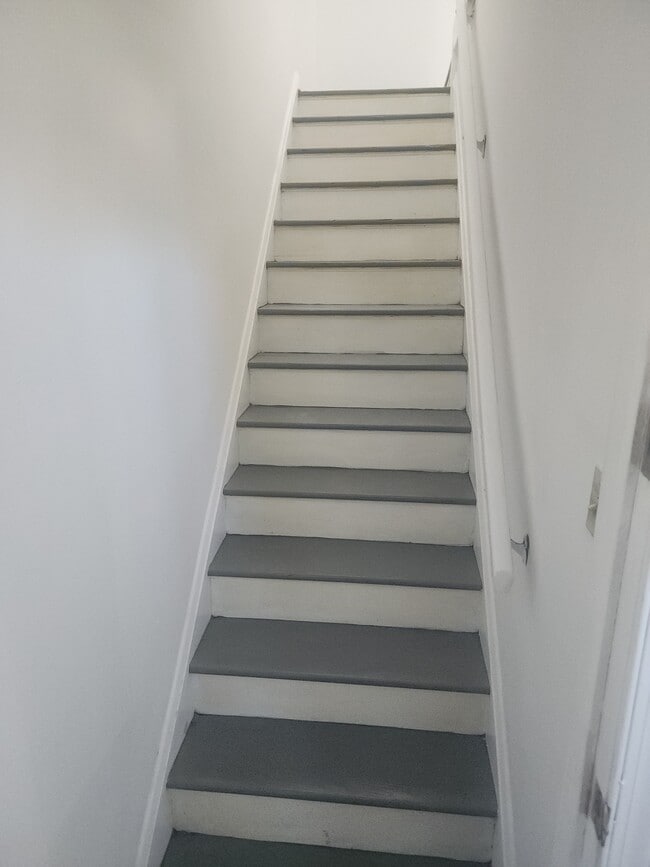 Photo - 1505 Medford Rd