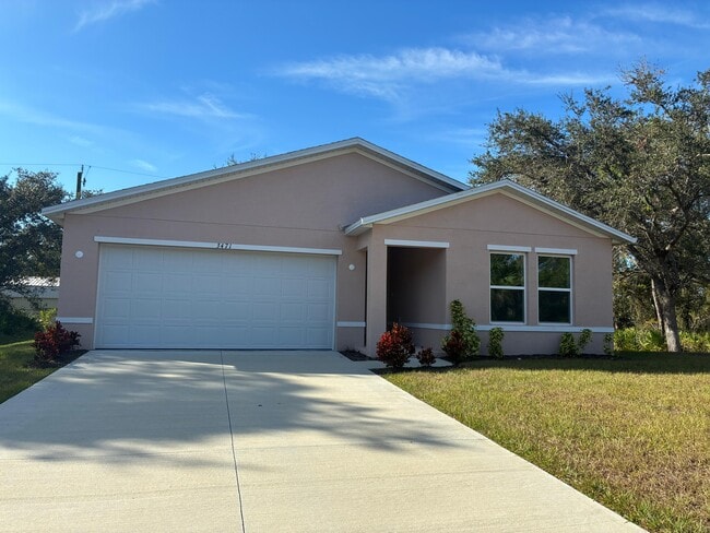 Building Photo - 3471 Ledgewood St