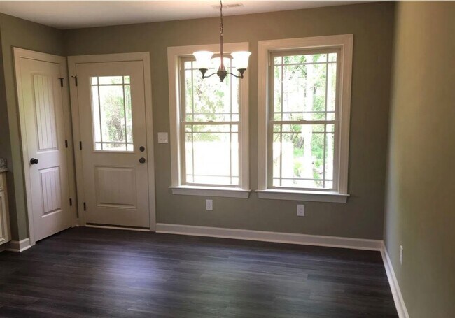 Photo - 255 Sterling Way