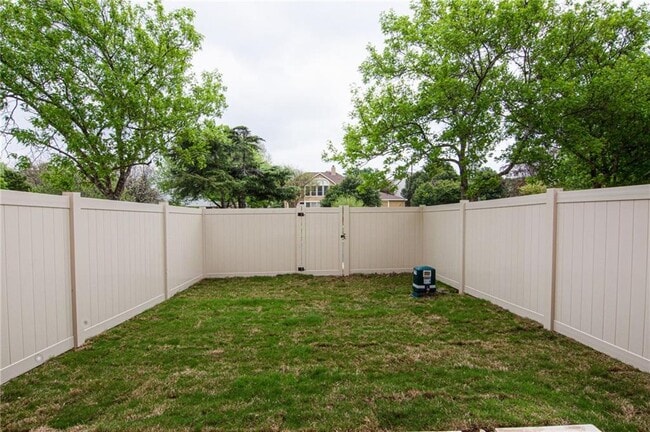 Photo - 102 Conservation Dr