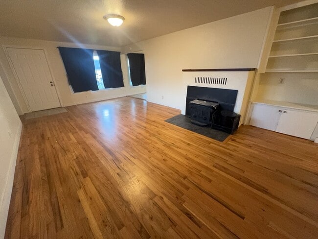 Photo - Pet-friendly 3 Bedroom 1 Bath Home close t...