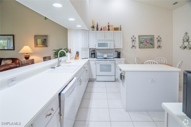 Building Photo - 8500 Mystic Greens Way Unit 5-505 Rental