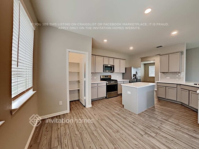 Photo - 656 Ridgeback Trail