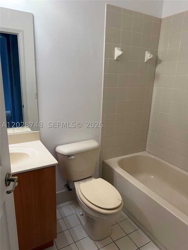 Photo - 994 NE 42nd Ave
