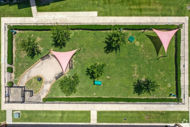 Bark Park - 21 South Parkview