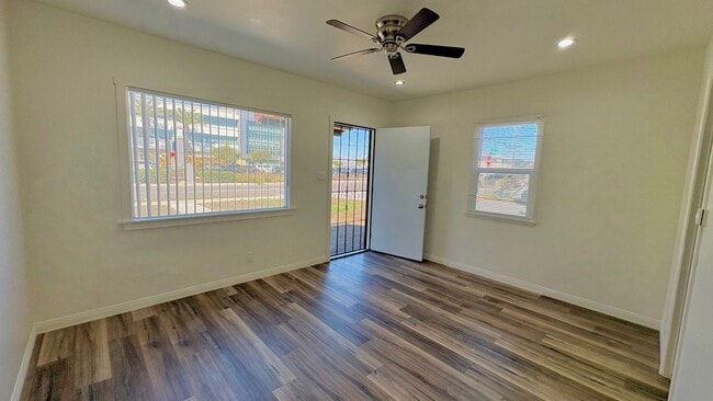 Photo - 14902 S Inglewood Ave Unidad Single Family Home