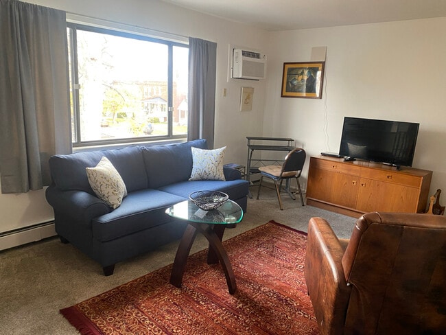 Photo - 1600 Newman Ave