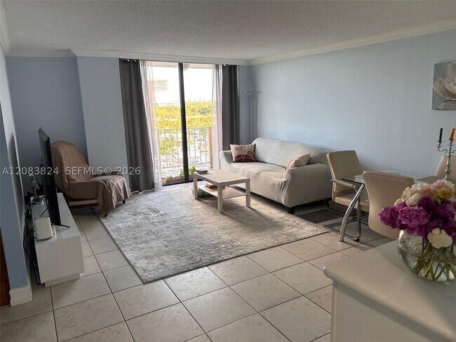 Photo - 2350 NE 135th St Unit 903