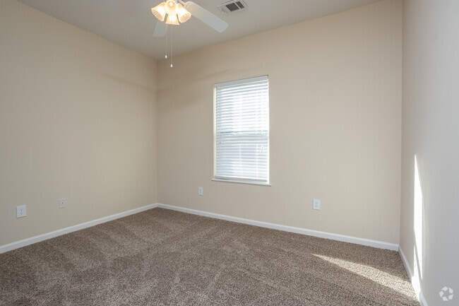 3BR, 2BA - 1,332SF