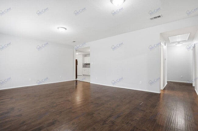Photo - 508 W Lone Star Ave