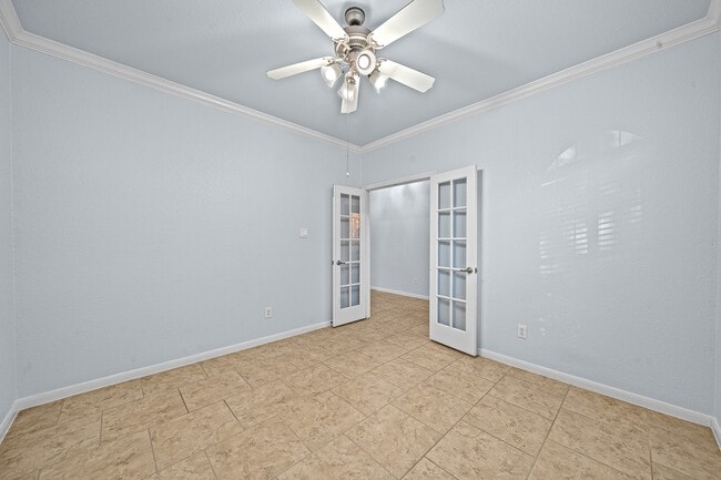 Photo - 5123 Shadow Breeze Ln