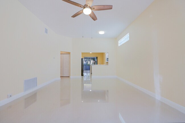 Photo - Newly Remodeled 3/2 in Cooper City