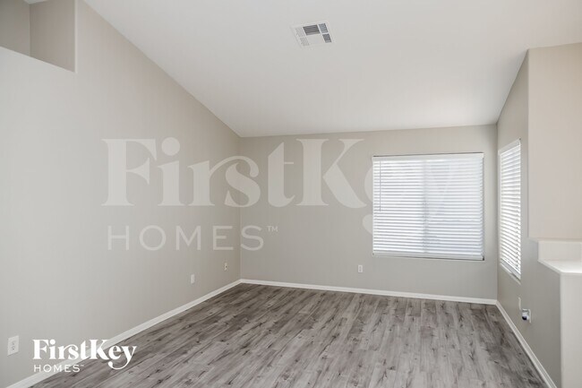 Photo - 6270 Bruma Ave