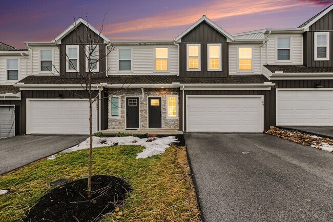 Photo - 7867 Oakbrook Dr