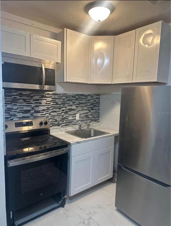 Building Photo - 820 Galsworthy Ave