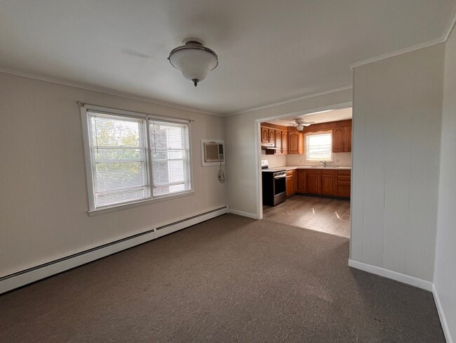 26 Winsor St Unit 2 Beds 1 Bath Apartment