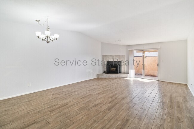 Photo - 3033 N 37th St