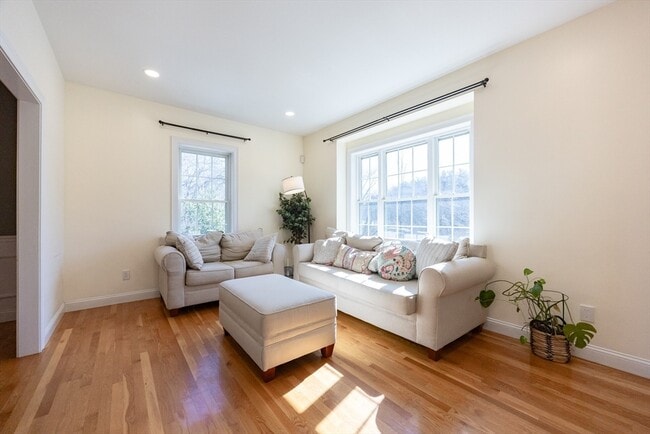 Photo - 153 Water St