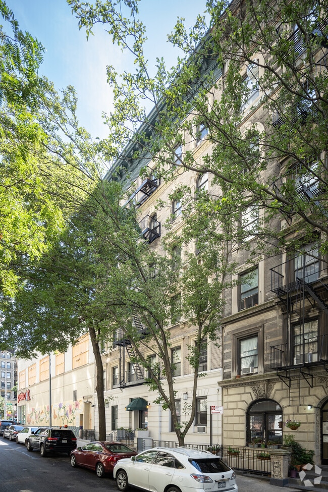 Photo - 288-290 W 92nd St