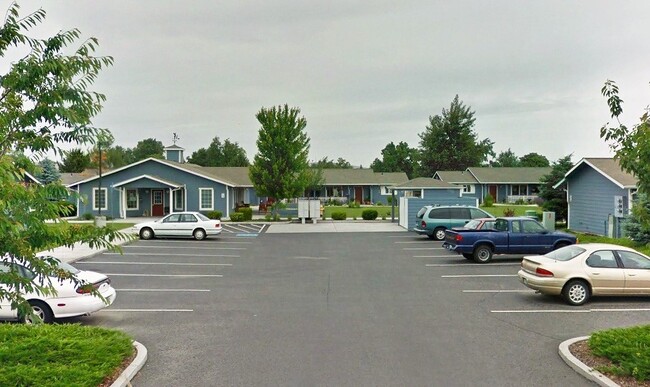 Building Photo - 310 Klickitat St