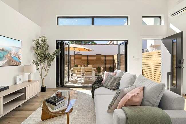 Photo - 233 Ashland Ave