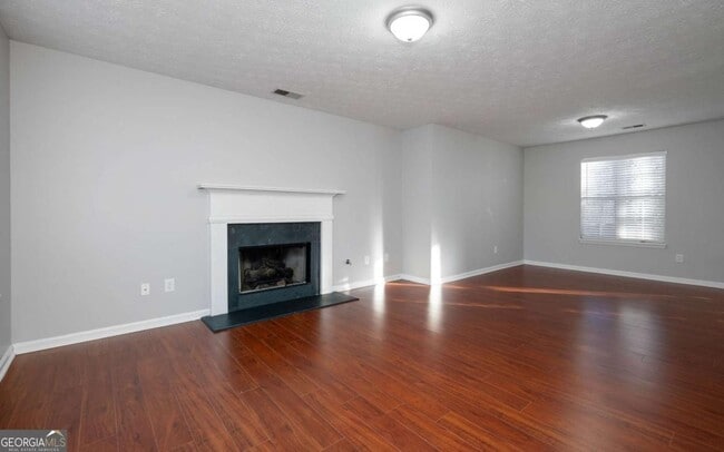 Photo - 2911 Noah Dr