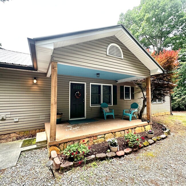 Photo - 300 Harris Dr
