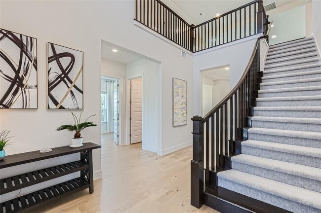 Photo - 704 Palamos Dr
