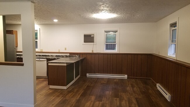 Photo - Colonial Heights