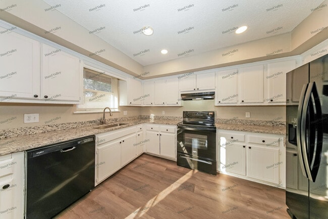 Photo - 5628 Darla Dr