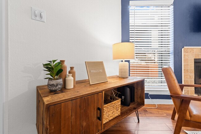 Photo - 800 S 1st St Unit ID1422351P