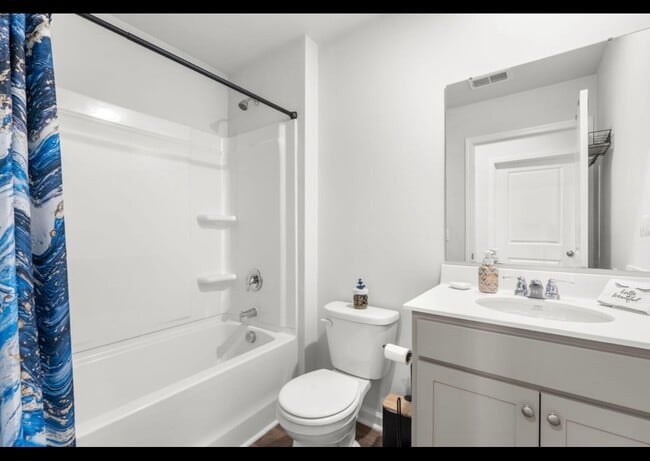 Photo - 645 Silver Spruce St