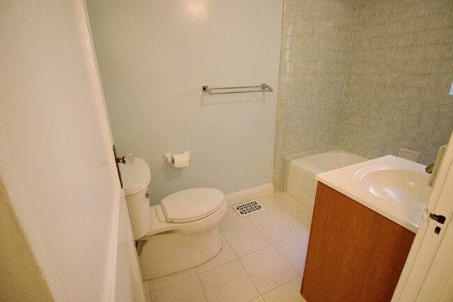 Photo - 212 Gilbert Ave