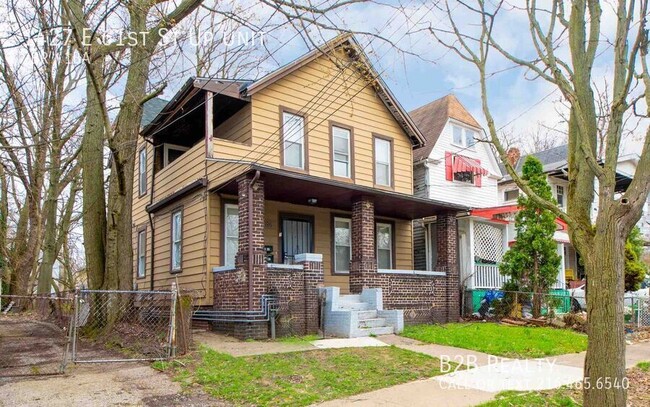 Photo - 1427 E 61st St Apartment
