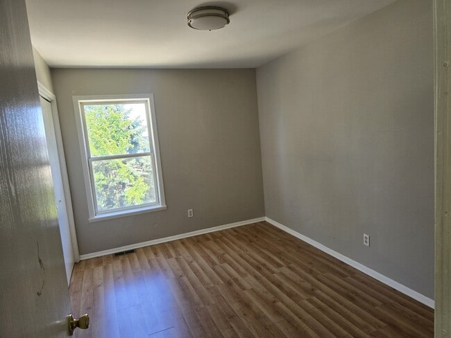 Photo - 96 E Montcalm St