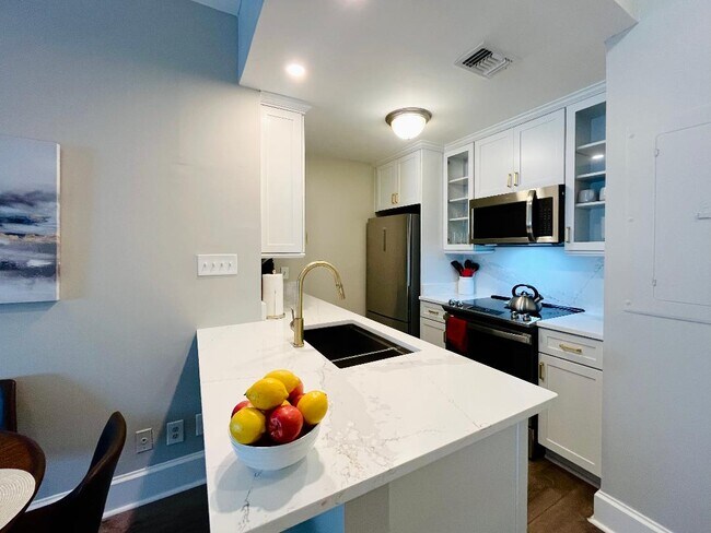 105 W Oglethorpe Ave
