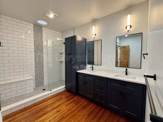 Photo - 209 W Main St