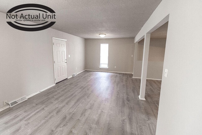 Photo - 211 Wheaton Ct